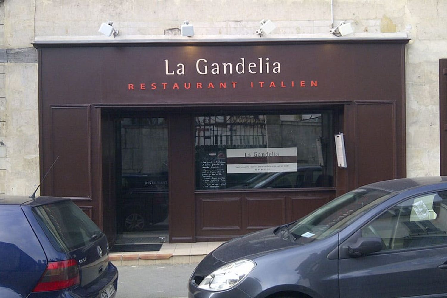 Lettre Pvc 10 mm peintes et découpées à la forme pour le restaurant La Gandelia