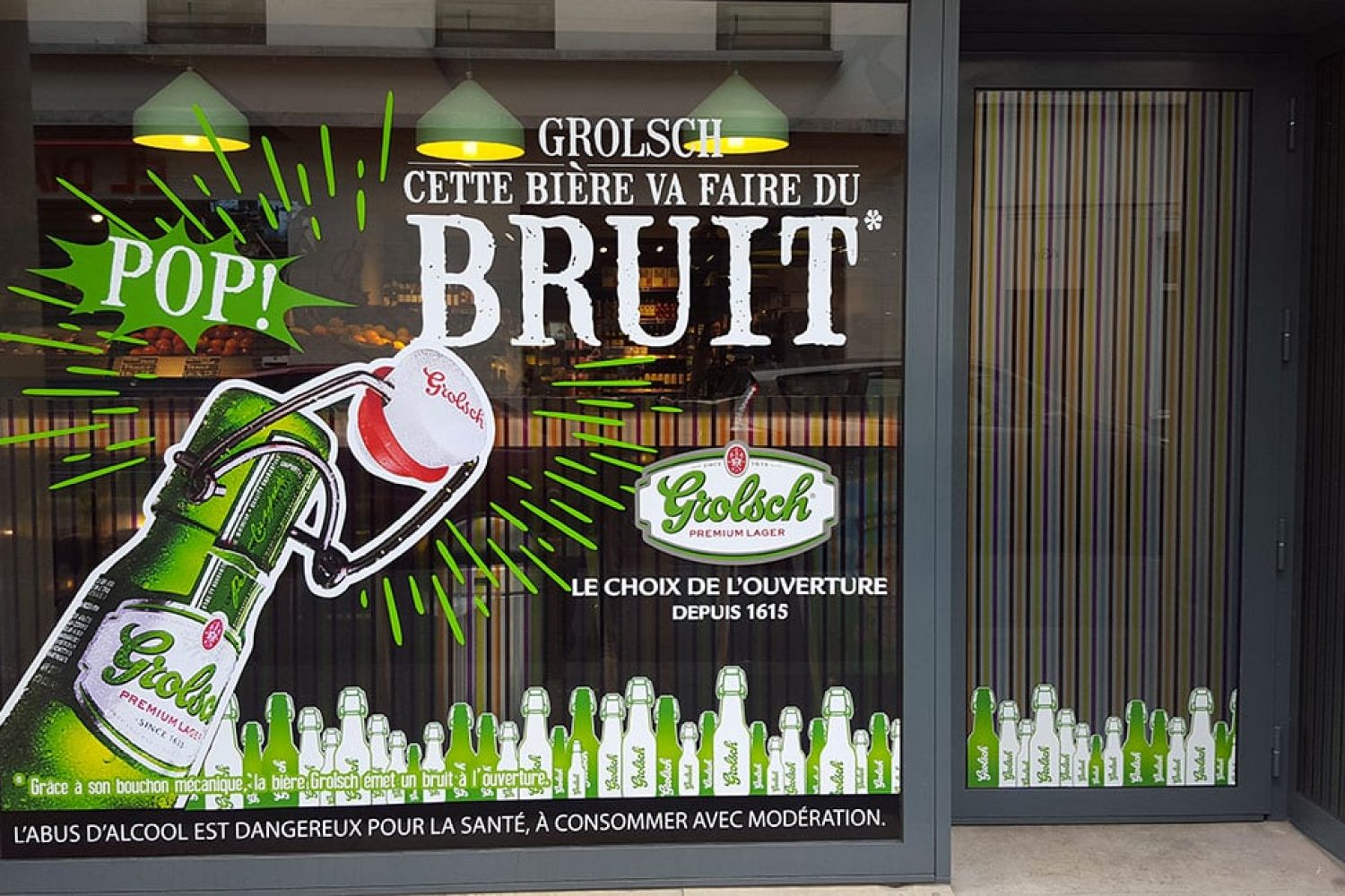 Décoration de Vitrine pour la marque de bière Grolsch